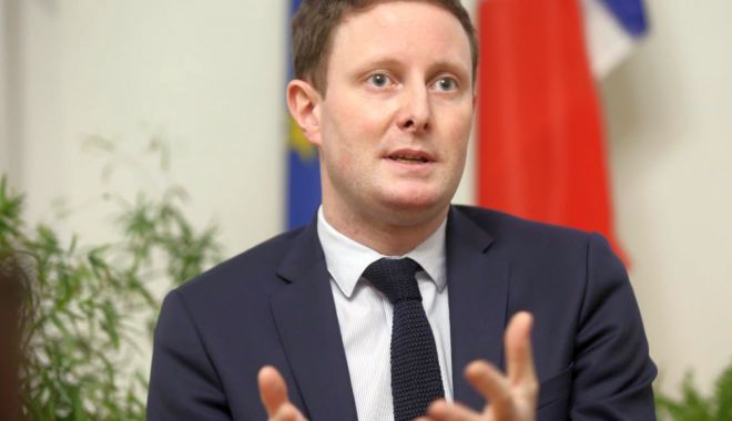 Franţa promite Ucrainei nave, autobuze şi şine pentru căile ferate - 1-1682318725.jpg