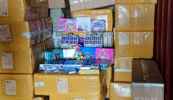 Constanța Sud / Bunuri contrafăcute în valoare de peste 10.000.000 lei, reținute de inspectorii vamali - 1-1683273232.jpg