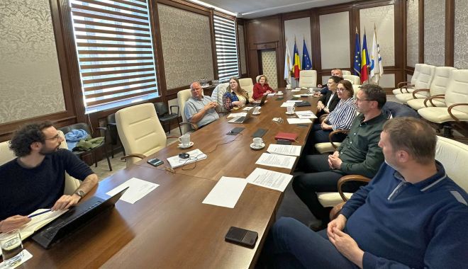 Comitetul de conducere al proiectului PIONEERS, întâlnire în portul Constanţa - 1-1683880203.jpg