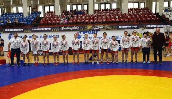 Echipa CSM Constanța a cucerit Cupa României la lupte feminine U20 - 1-1684920415.jpg
