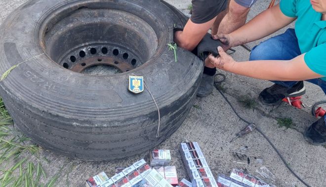 Aproximativ 85.000 țigarete, reținute de inspectorii vamali. Erau ascunse în roţile cisternelor - 1-1684932018.jpg