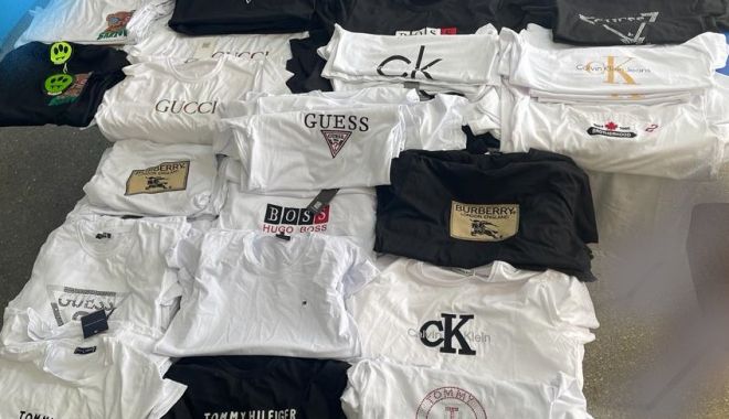 Contrabandă la Mamaia! Haine şi accesorii, contrafăcute, retrase de la vânzare