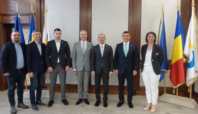 Ambasadorul Republicii Turcia, prima sa vizită în Portul Constanţa