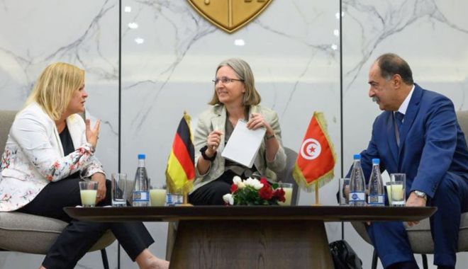 Ministrul german de interne discută în Tunisia despre terorism şi problema migraţiei - 1-1687158165.jpg