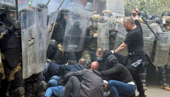 Şeful KFOR din Kosovo îndeamnă Priştina şi Belgradul la negocieri - 1-1687246884.jpg