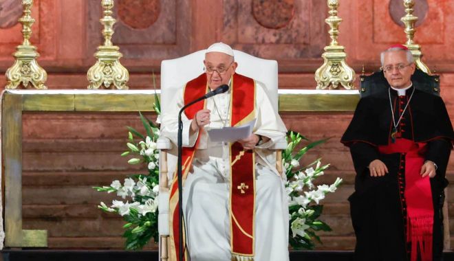 Papa Francisc reproşează Uniunii Europene că nu oferă soluţii pentru oprirea războiului în Ucraina - 1-1691048211.jpg