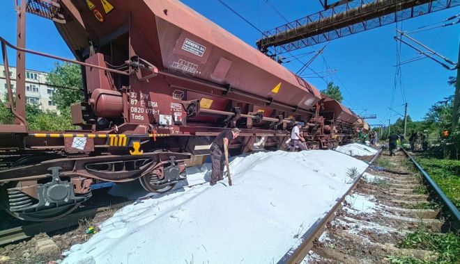 CFR Infrastructură Constanţa: Tren frânat de persoane necunoscute, azotat de amoniu scurs pe calea ferată!