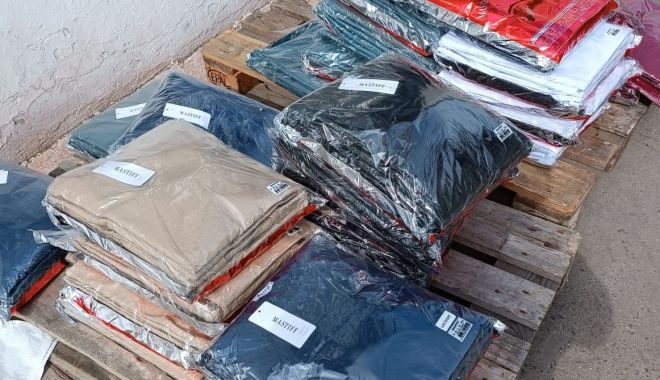 Constanţa / Articole îmbrăcăminte în valoare de aproximativ 40.000 lei, descoperite de inspectorii vamali - 1-1691751085.jpg