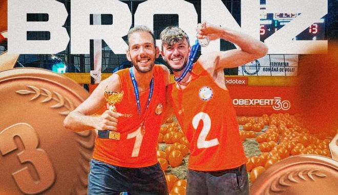 Constănţenii Andrei Grigore și Eduard Popa, medaliaţi de bronz la Campionatul Național de volei pe nisip Brizo 2023 - 1-1692699110.jpg