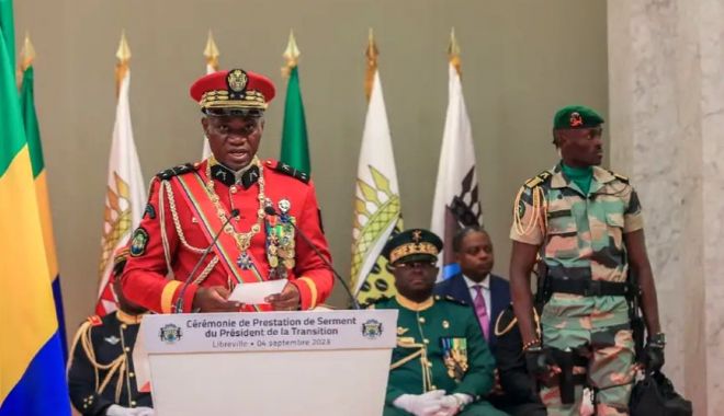 Liderul loviturii de stat militare din Gabon a depus jurământul de preşedinte - 1-1693898899.jpg