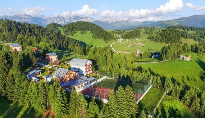 Ministerul Finanţelor, proiect: Tichetele de vacanţă, acordate numai pentru bugetarii cu venituri sub 14.000 brut