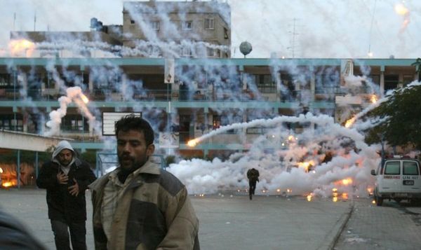 O şcoală a UNRWA din Gaza, lovită direct şi avariată grav de forţele israeliene - 1-1696838193.jpg