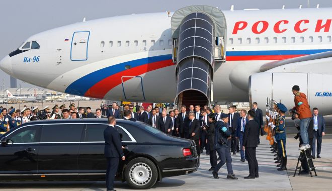 Vladimir Putin îl vizitează pe „prietenul drag” Xi Jinping, pentru a demonstra parteneriatul „fără limite” dintre Rusia şi China