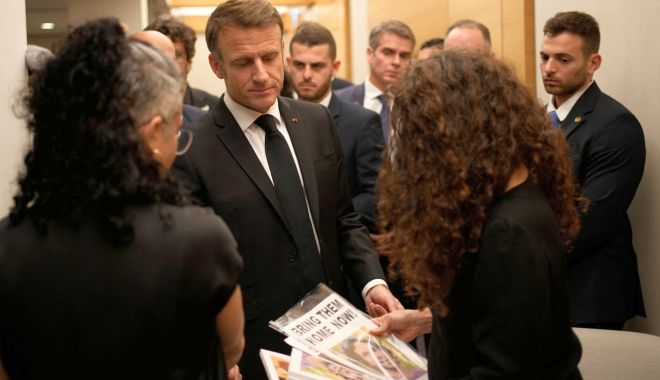 Emmanuel Macron va organiza un omagiu pentru victimele franceze ale atacului Hamas în Israel - 1-1698308047.jpg