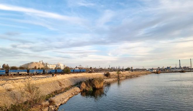 Administraţia Canalelor Navigabile: Lucrări de reabilitate a portului Luminiţa - 1-1699618251.jpg