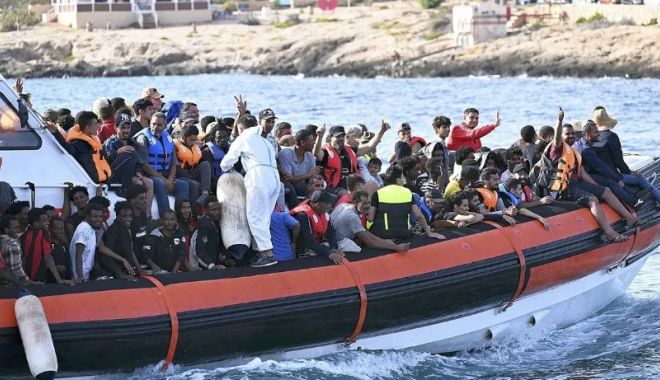 Acordul dintre Italia şi Albania privind migranţii respectă a priori legislaţia UE - 1-1700125049.jpg