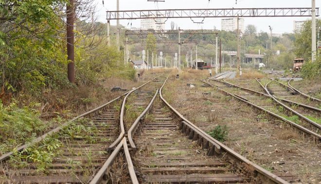 Contract în valoare de peste 6 milioane de euro pentru refacerea liniilor ferate în portul Constanţa - 1-1700136163.jpg