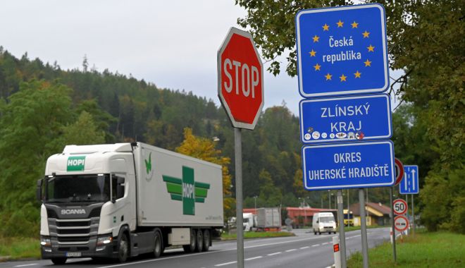 Cehia extinde până pe 3 ianuarie controalele la frontiera cu Slovacia - 1-1700724274.jpg