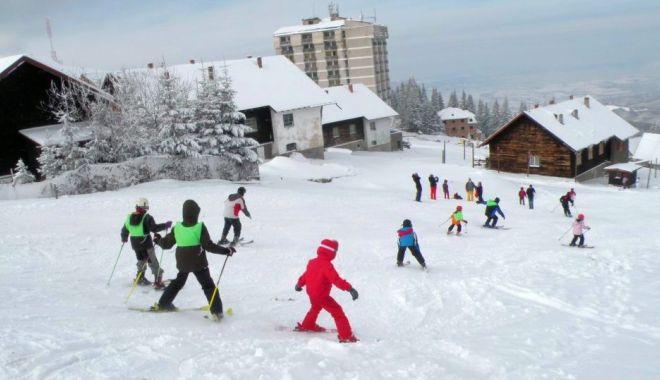 A început sezonul de schi. Distracţie cât cuprinde pe pârtie, jale mare în… conturi! - 1-1702215533.jpg