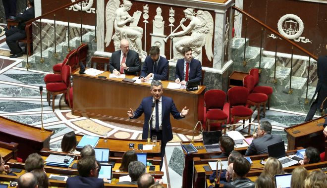 Deputaţii francezi au respins proiectul de lege a imigraţiei susţinut de preşedintele Macron - 1-1702371135.jpg