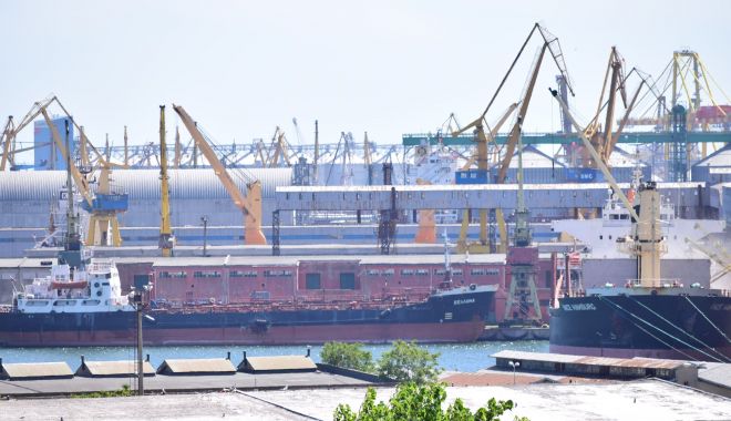 Trafic record! Cel mai mare volum de mărfuri operat în portul Constanţa, în anul 2023 - 1-1704891102.jpg