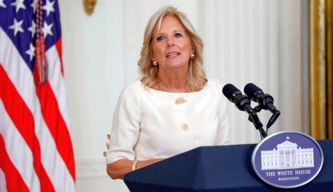 Prima Doamnă a SUA consideră „crudă” campania opoziţiei republicane împotriva lui Hunter Biden