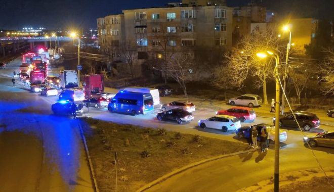 Bulevarde blocate, la Constanţa! Transportatorii şi agricultorii îşi strigă durerea - 1-1705326601.jpg