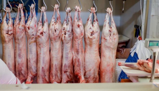 Plafonarea adaosului comercial pentru alimentele de bază ar putea fi prelungită şi după 31 ianuarie - 1-1705407628.jpg