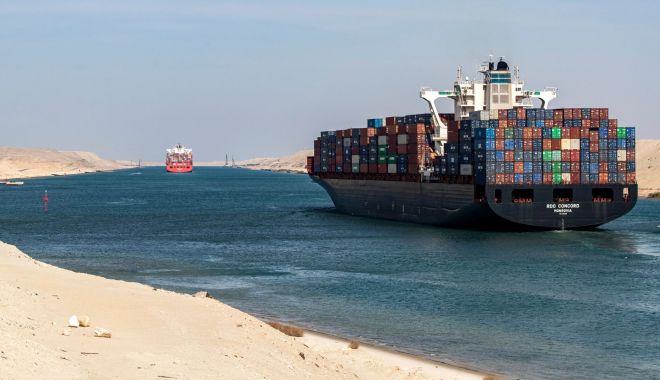Atacurile houthi au dus la scăderea cu 42% a comerţului prin Canalul Suez în două luni - 1-1706257770.jpg