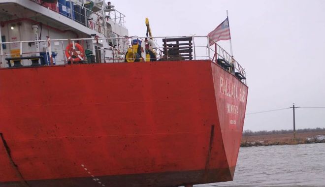 Intervenţie ARSVOM. Un navigator cu probleme medicale de pe Pallada Gas, preluat de nava SAR Apollo