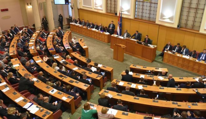 Criză politică în Croaţia. Deputaţii au decis dizolvarea parlamentului