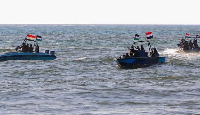 Rebelii houthi ameninţă că extind către Oceanul Indian atacurile asupra navelor comerciale - 1-1710668504.jpg