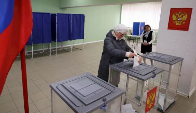 În Rusia, se desfăşoară, duminică, a treia şi ultima zi a alegerilor prezidenţiale - 1-1710680230.jpg