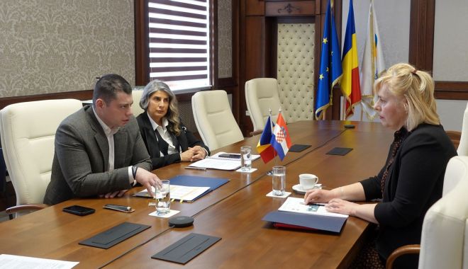 Ambasadorul Croaţiei la Bucureşti, Marija Kapitanovic, vizită în Portul Constanţa