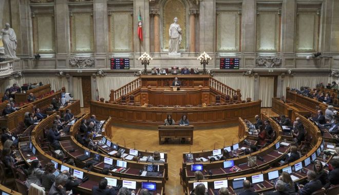 Criză politică în Portugalia. Abia învestit, Parlamentul este deja în impas!