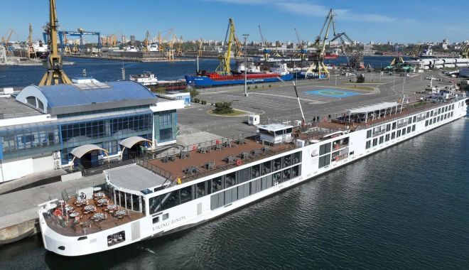 Nava fluvială de pasageri „Viking Rinda” deschide sezonul de croaziere în portul Constanţa