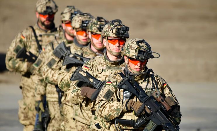 Ministrul german de finanţe se opune reintroducerii serviciului militar obligatoriu
