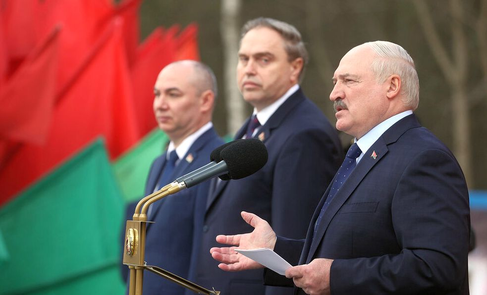 Preşedintele Lukaşenko: „Belarus vrea pace, dar se pregăteşte de război” - 1-1712131030.jpg