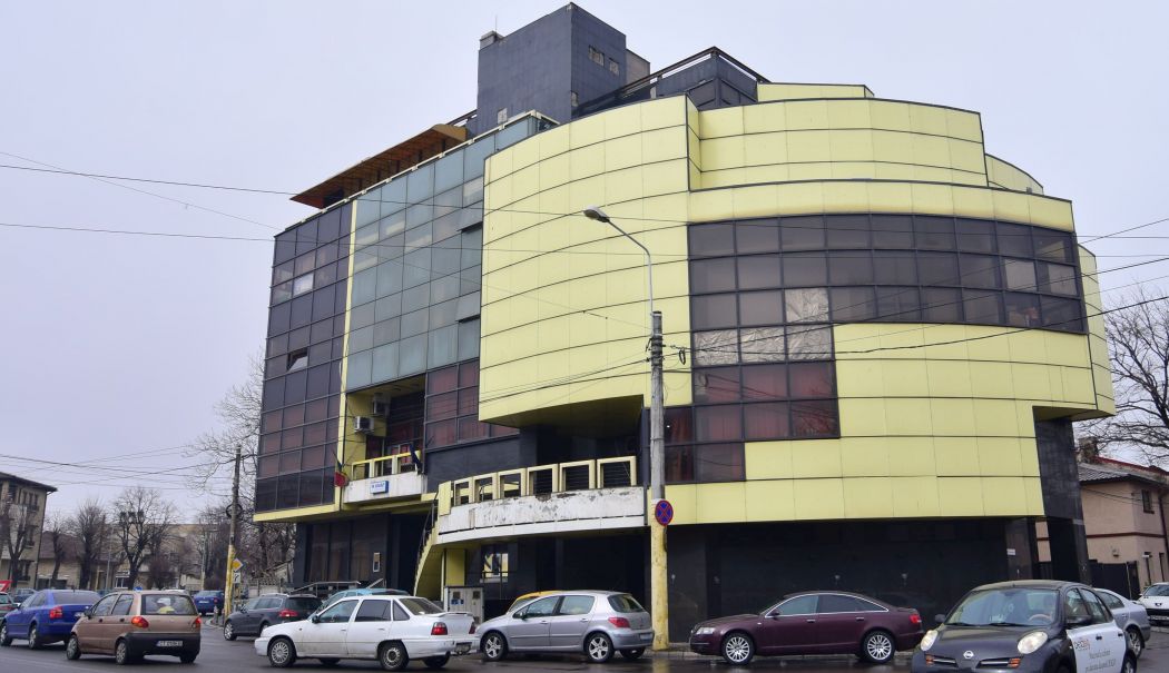 Ocazii de primăvară! Fiscul scoate la vânzare terenuri, apartamente şi o 