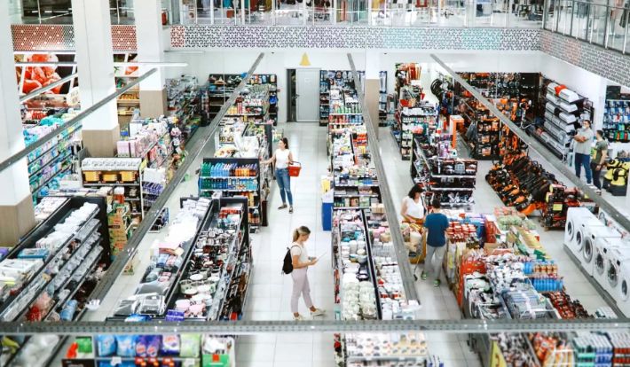 Securitate cibernetică, spaţii retail, energie electrică. INFO economic - 1-1713179719.jpg
