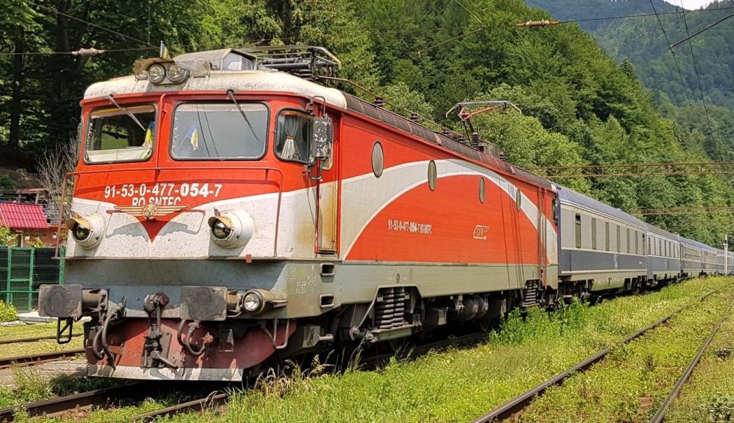 Mai rapid spre litoral! CFR Călători suplimentează numărul trenurilor în mini-vacanţa de 1 Mai şi Paşte - 1-1714461912.jpg