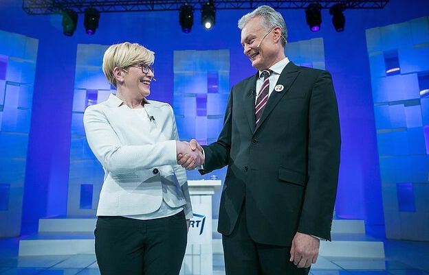 Preşedintele şi premierul, în turul doi al alegerilor prezidenţiale din Lituania - 1-1715580037.jpg