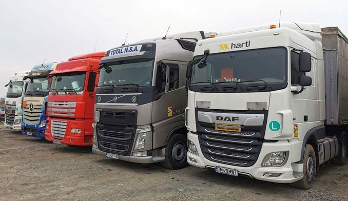 Transportatorii solicită Camerei Deputaţilor să elimine coplata pentru despăgubirile RCA