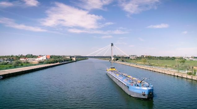 Aniversare: Joi, 40 de ani de la darea în folosinţă a Canalului Dunăre - Marea Neagră - 1-1716374039.jpg