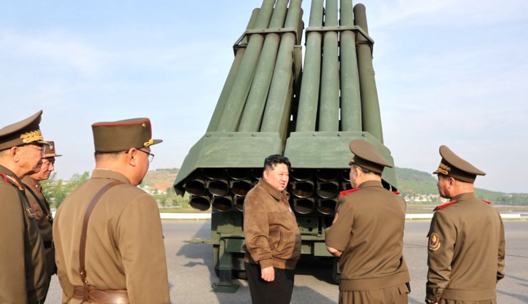 Kim Jong Un a supervizat testul unui sistem lansator multiplu de rachete - 1-1717139724.jpg