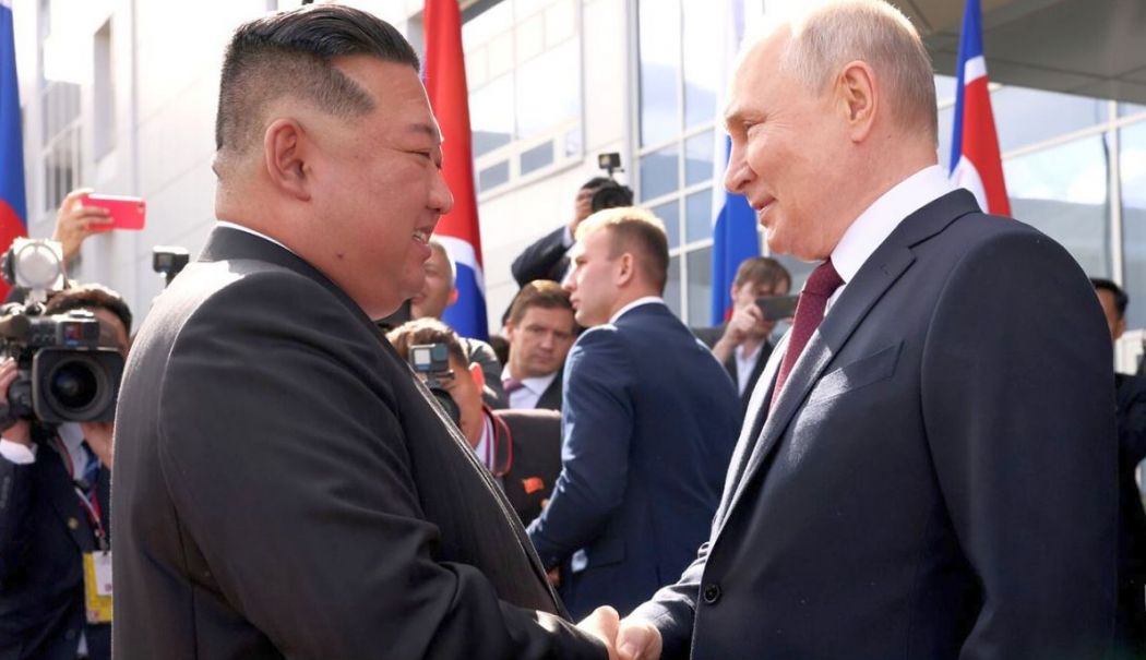 Vladimir Putin asigură Coreea de Nord de sprijinul său „de neclintit”