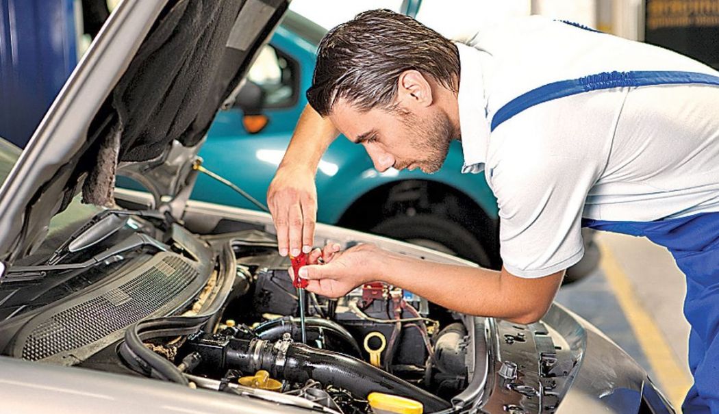 Jale mare pe piaţa service-urilor auto! „Greu de găsit mecanici care să mai repare piese”