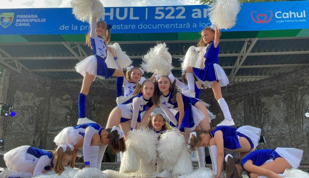 „Fetele magice” din Constanţa, la înălţime la Festivalul Internaţional „Majorette Fest”