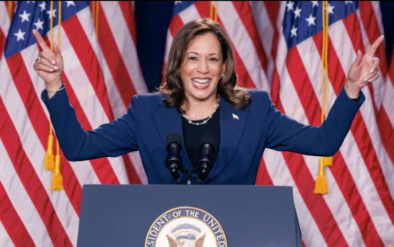 Kamala Harris pe coperta revistei „Time”, care evidenţiază că a sosit momentul său politic - 1-1723536783.jpg