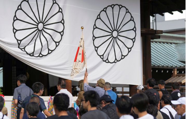 Japonia: Mai mulţi miniştri au vizitat controversatul sanctuar Yasukuni - 1-1723718038.jpg